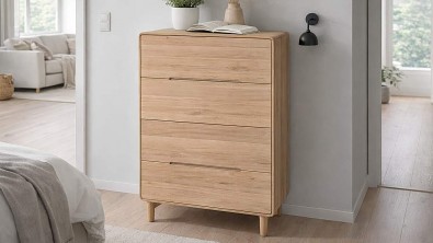 Dřevěná komoda z masivu