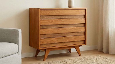 Dřevěná komoda z masivu PATTI 4 zásuvky