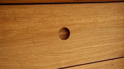 Dřevěná komoda z masivu ROMA 5 zásuvek