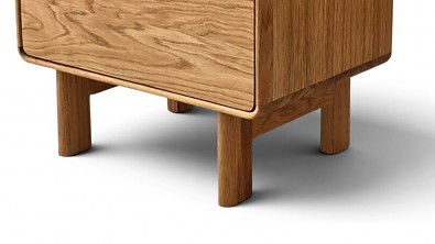 Designový noční stolek z masivu GRADO