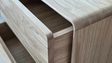 Designový noční stolek z masivu GRADO DUO