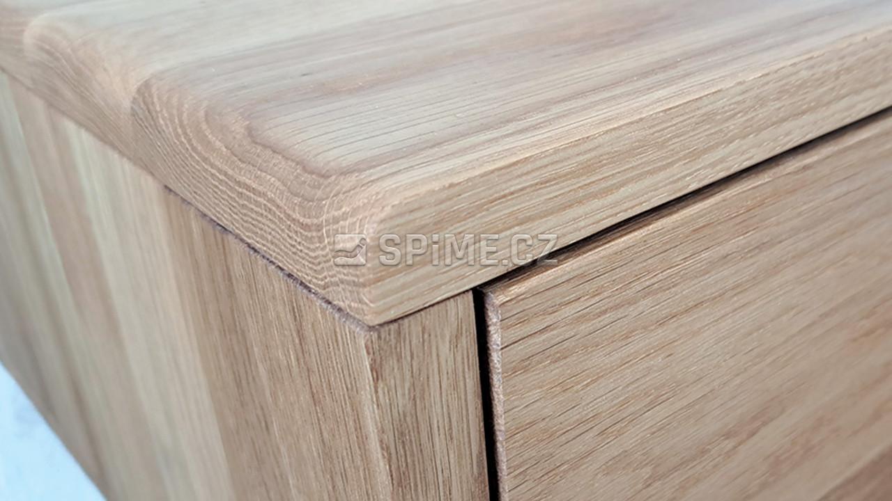 Dřevěný noční stolek z masivu LEVANTE