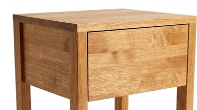 Noční stolek z masivu LUNA