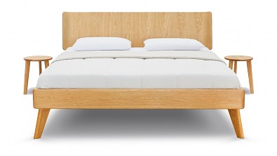 Designová postel z masivu FORZA