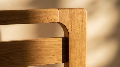 Luxusní postel z poctivého masivu RECCO – designové manželské dvoulůžko