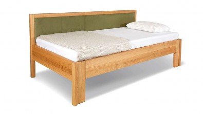 Masivní rozkládací postel ISOLA: Designová pohovka a plnohodnotné dvoulůžko v jednom