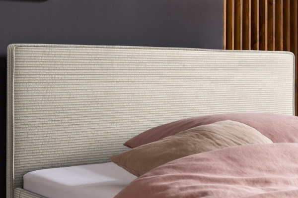 Calounena-postel-Twister-detail-hlavoveho-cela-a-latky