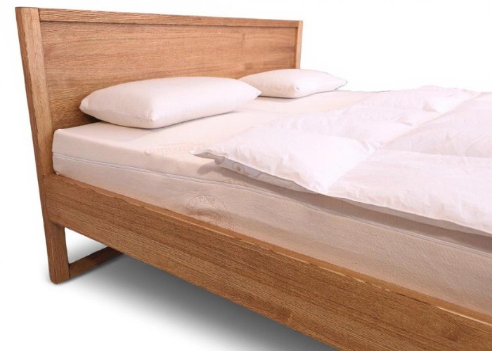 Postel-RIMINI-deatil-hlavoveho-cela