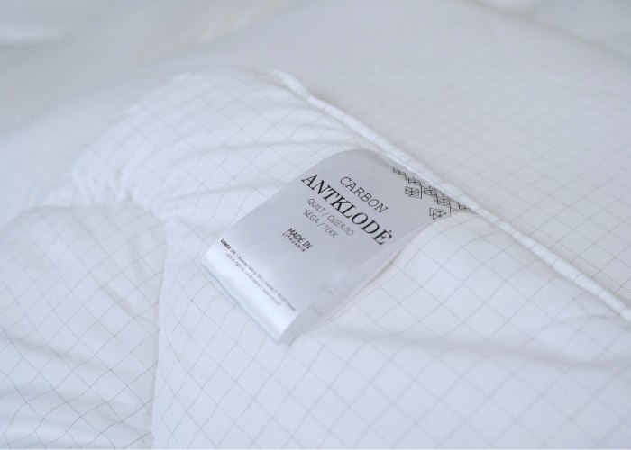 Prikryvka-Carbon-celorocni-stitek