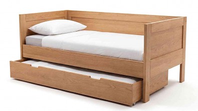 Postel z masivu TRIO do U s přistýlkovou zásuvkou