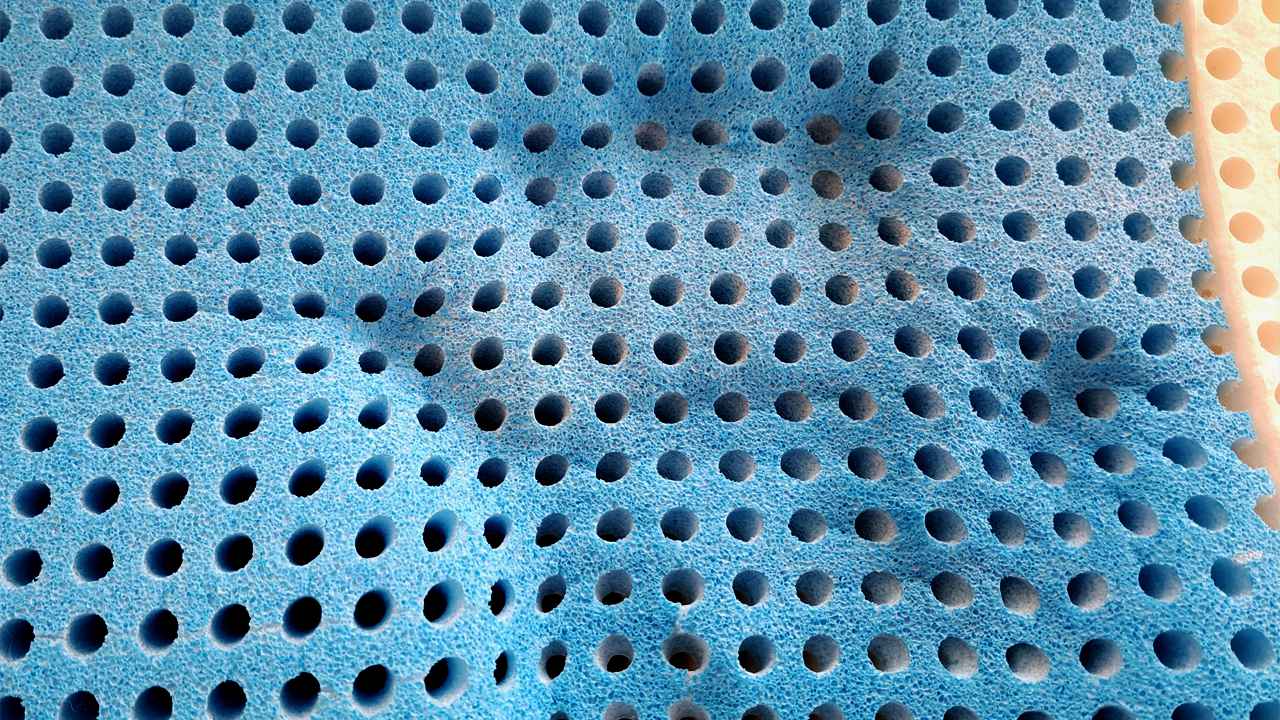 Anatomický polštář, Postelia VISCO FRESH AIR ANATOMIC, 70x41 cm chladivý z líné pěny Obrázek