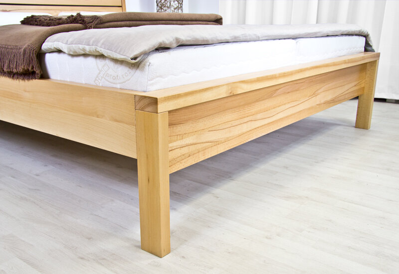 Postel Postelia MILANO Dub 180x200 - dřevěná postel z masivu o šíři 4 cm (obrázek 4)
