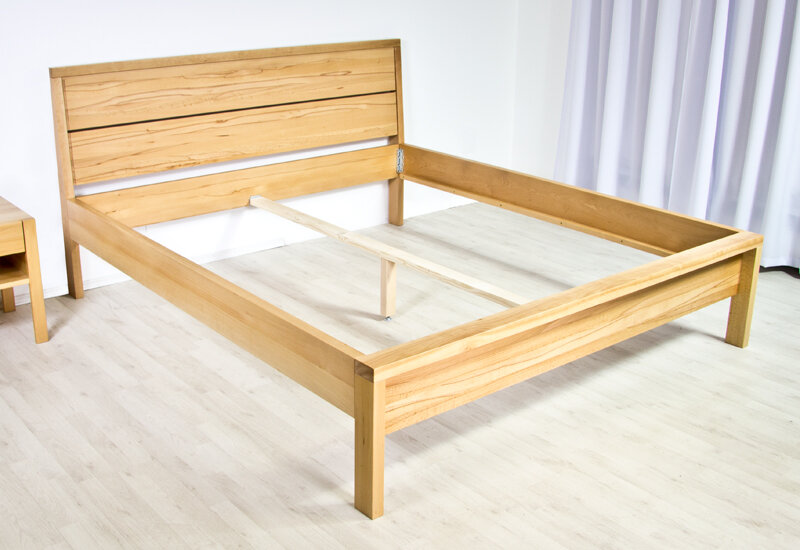 Postel Postelia MILANO Dub 180x200 - dřevěná postel z masivu o šíři 4 cm (obrázek 6)