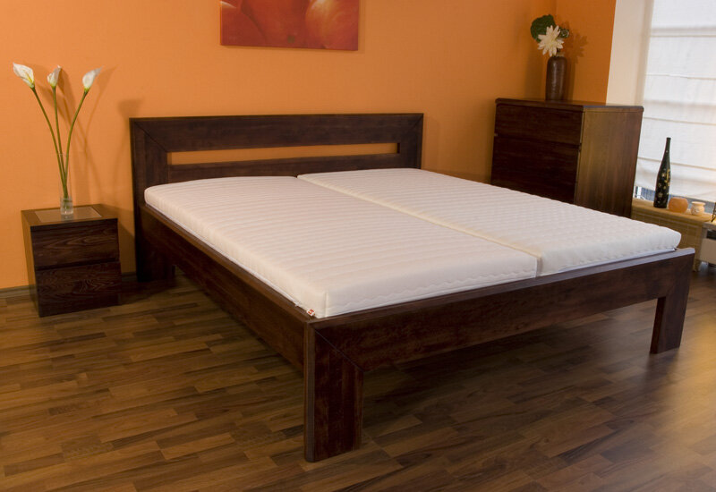 Postel Postelia PLUTO Buk 180x200 - dřevěná postel z masivu o šíři 4 cm (obrázek 3)