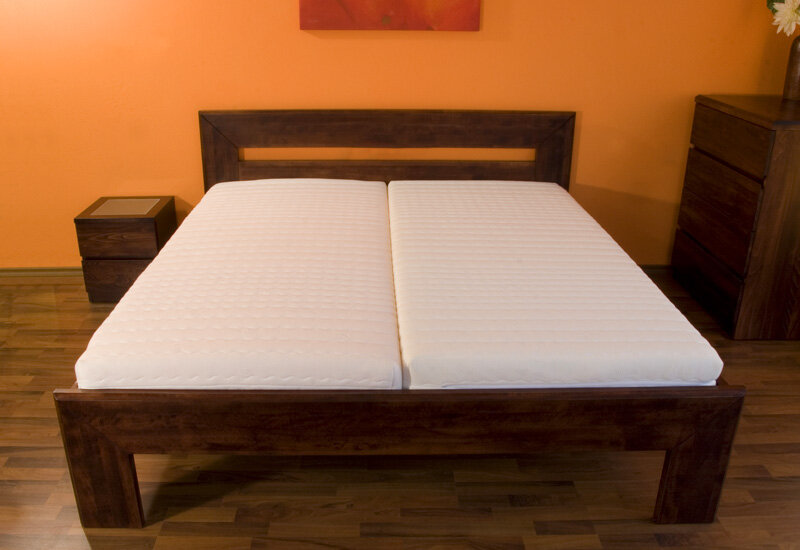 Postel Postelia PLUTO Buk 180x200 - dřevěná postel z masivu o šíři 4 cm (obrázek 4)